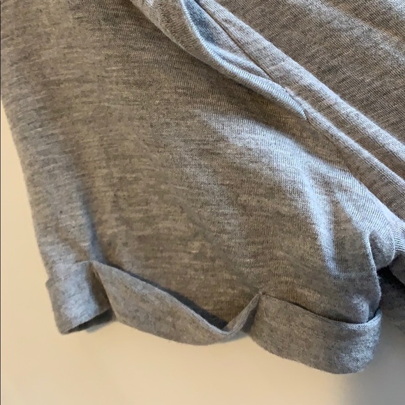 Gray Open Back t-shirt - Picture 4 of 4